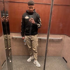 Meet your Posher, Cyrus